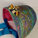 Бонет из шелка  для куклы ОГ 22-23см