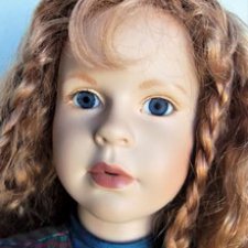 Что с глазом у куклы