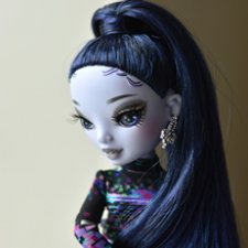 Glitch от Rainbow High