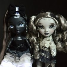 Николь и Оникс Rainbow High