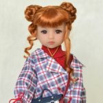 Келли в аутфите Риты