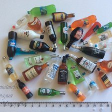 Имитация алкоголя в кукольной миниатюре