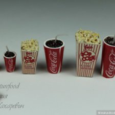 Миниатюра, Стакан колы и попкорн