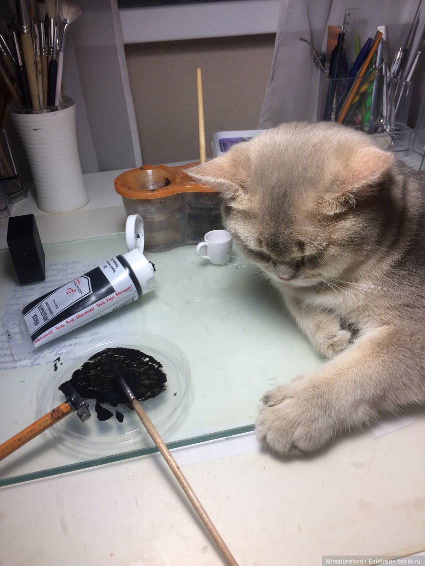 Кто помогает мне в создании кукольной миниатюры (фото 5)