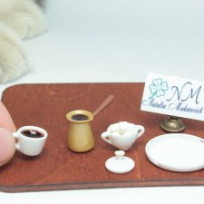 Кто помогает мне в создании кукольной миниатюры