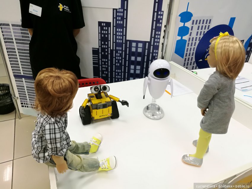 Ходили кидзы-дети на выставку роботов (фото 3)