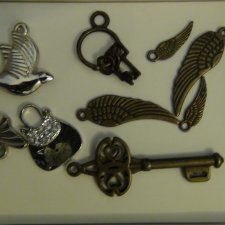 крылышки ангела ,ключи связка и другое