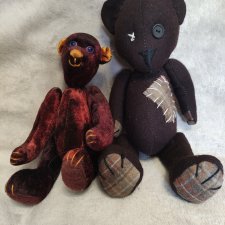 пара плюшевых медведей