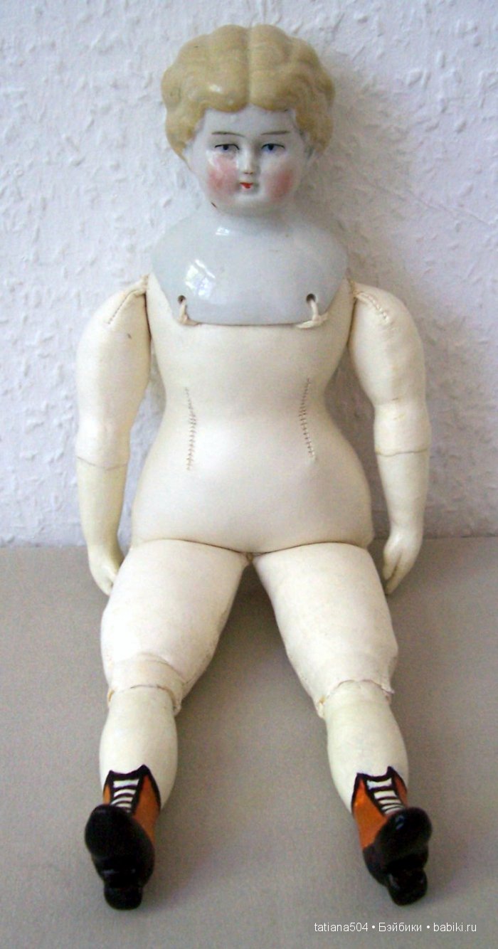 Маленькие немецкие фарфоровые куклы с мягконабивными телами (фото 8)