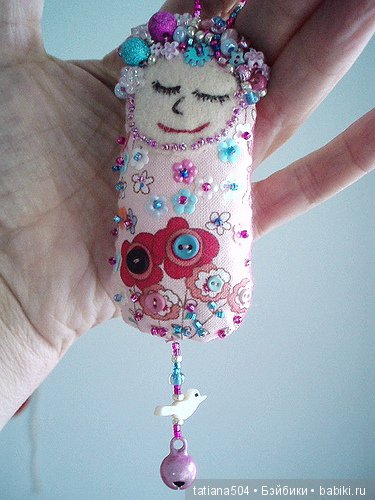 По мотивам куклы Дотти долл, Dotee Doll