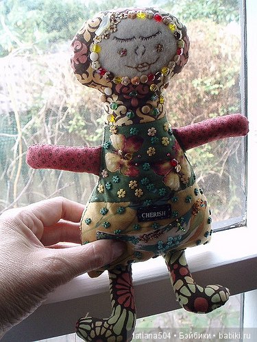 По мотивам куклы Дотти долл, Dotee Doll