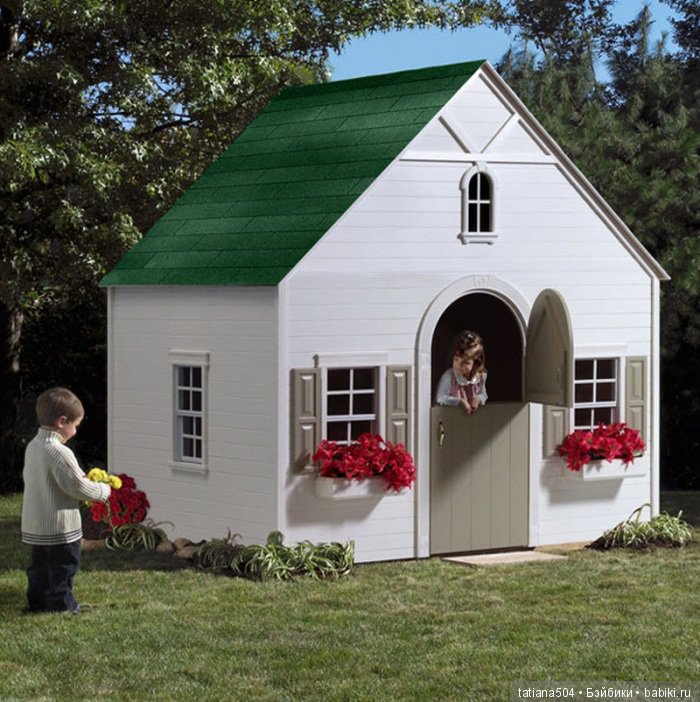 В кукольном домике тоже зажигают свет