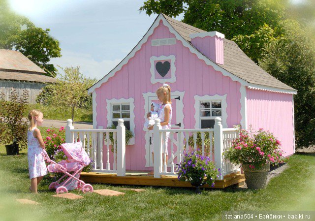 В кукольном домике тоже зажигают свет