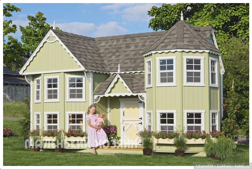 В кукольном домике тоже зажигают свет