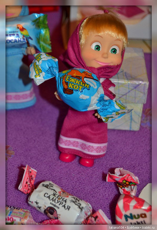 Новогодние истории с Машками. Часть 1- В поисках сладостей