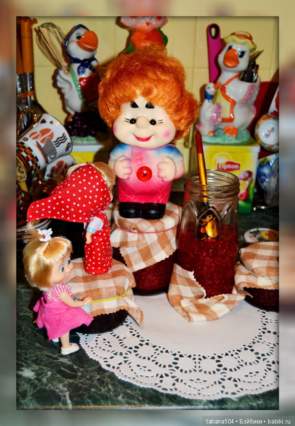 Всех всех с Днем Варенья — Куклы Маша и Медведь (Simba): Маша в кармашке (фото 7)