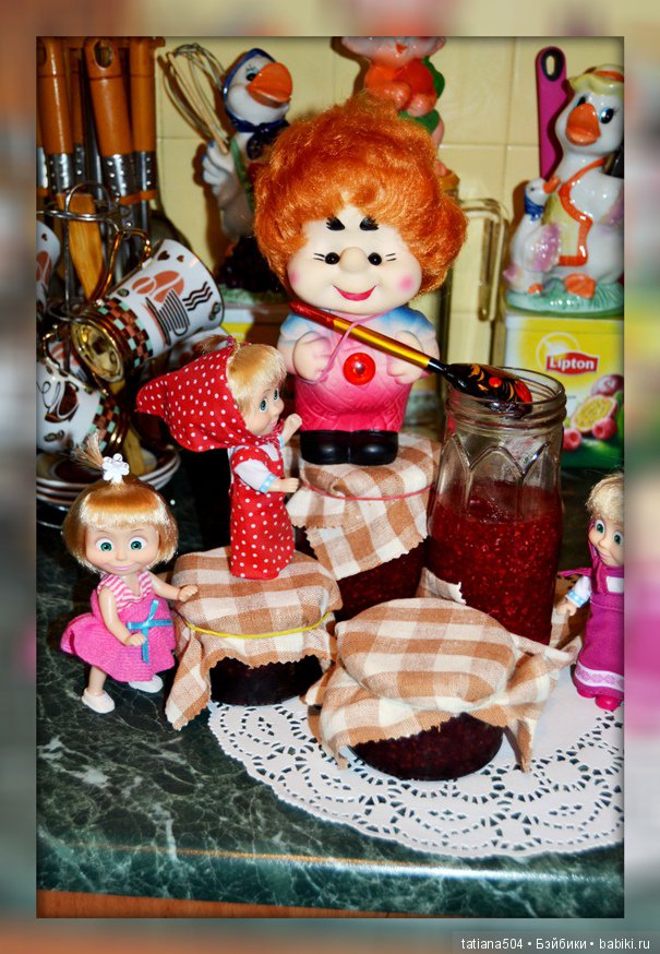 Всех всех с Днем Варенья — Куклы Маша и Медведь (Simba): Маша в кармашке (фото 9)