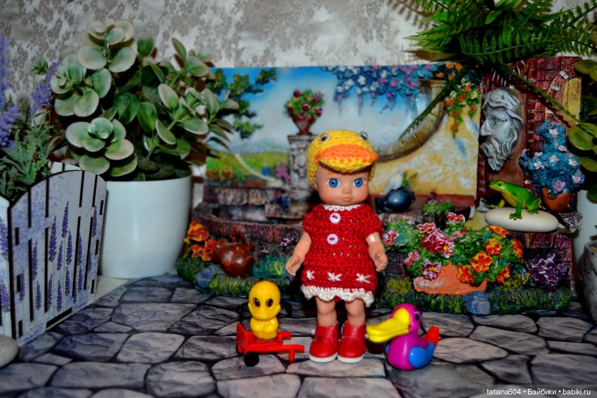 В нашем чудо-садике чудо-куколки живут