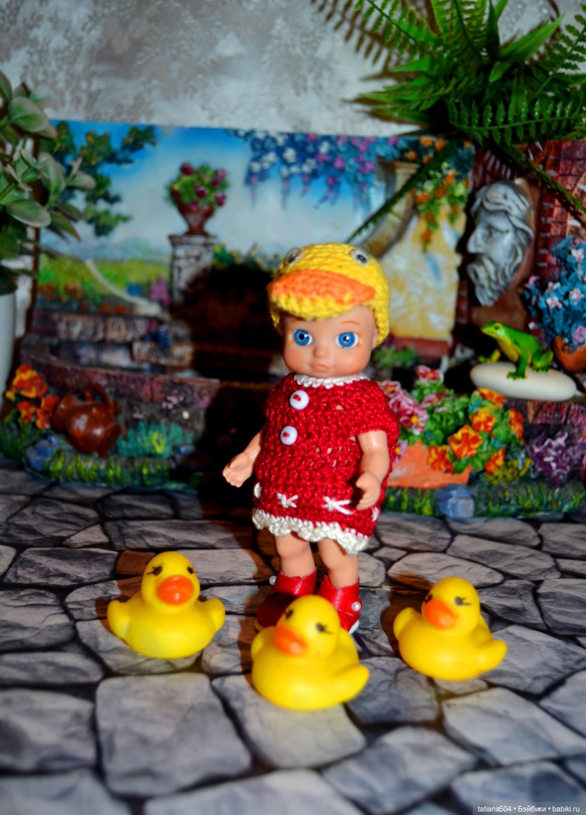 В нашем чудо-садике чудо-куколки живут