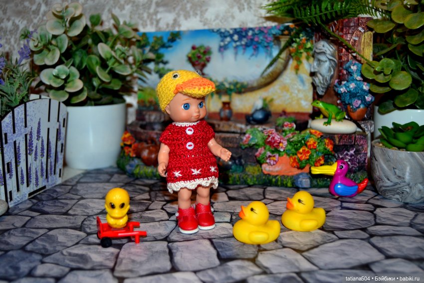 В нашем чудо-садике чудо-куколки живут