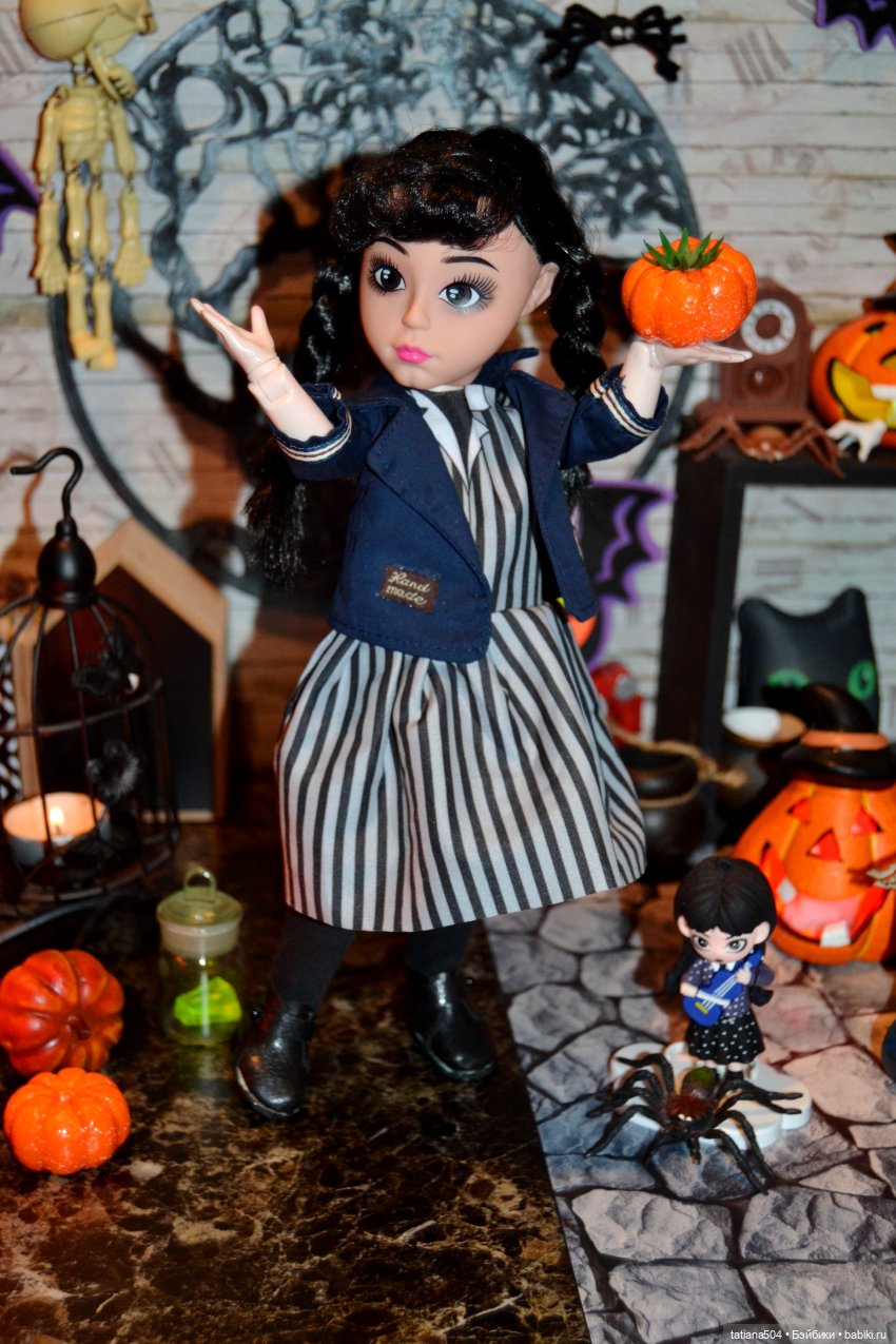 Halloween вместе с Уэнсдей