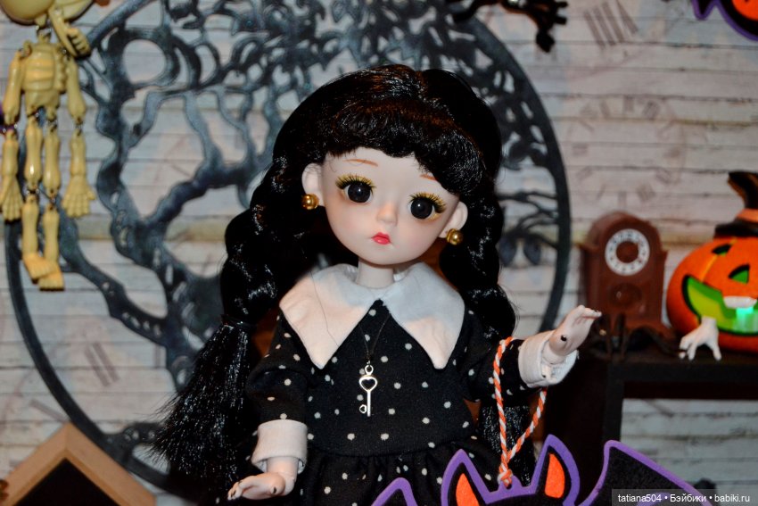 Halloween вместе с Уэнсдей