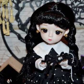 Halloween  вместе с Уэнсдей