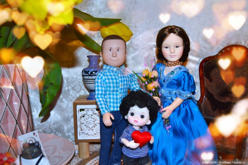 О тюльпанах и о женщинах — Коллекции игровых кукол (Playline): фото полок