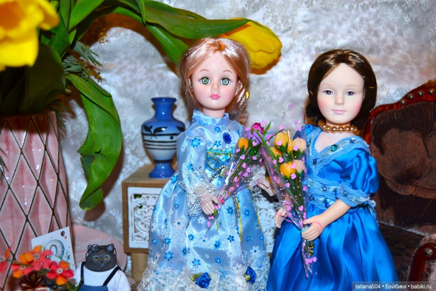О тюльпанах и о женщинах — Коллекции игровых кукол (Playline): фото полок