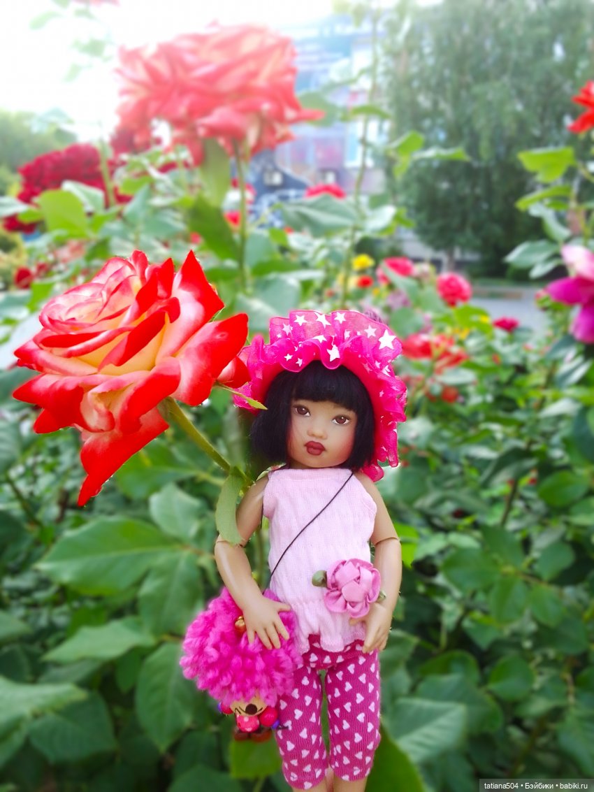 Девочки в цветочках — Куклы Helen Kish (Хелен Киш): Riley (Райли)