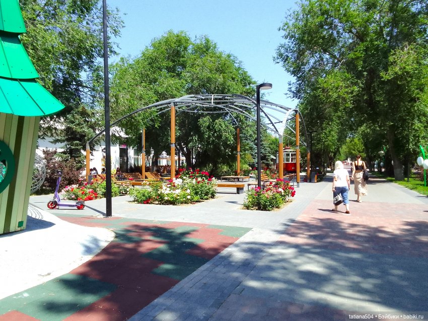 Маша в «Комсомольском садике»