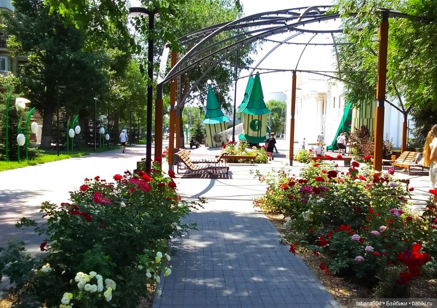 Маша в «Комсомольском садике»