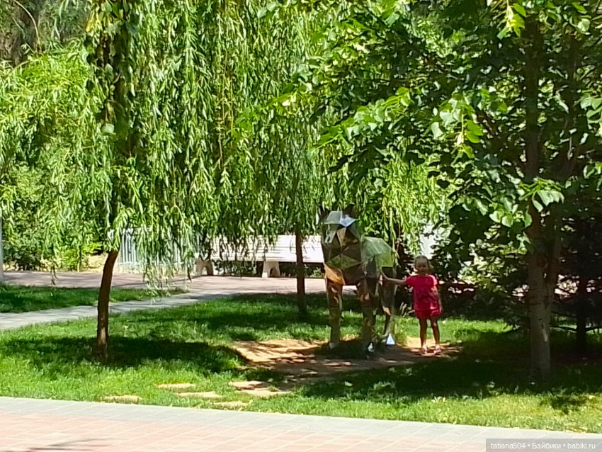 Маша в «Комсомольском садике»