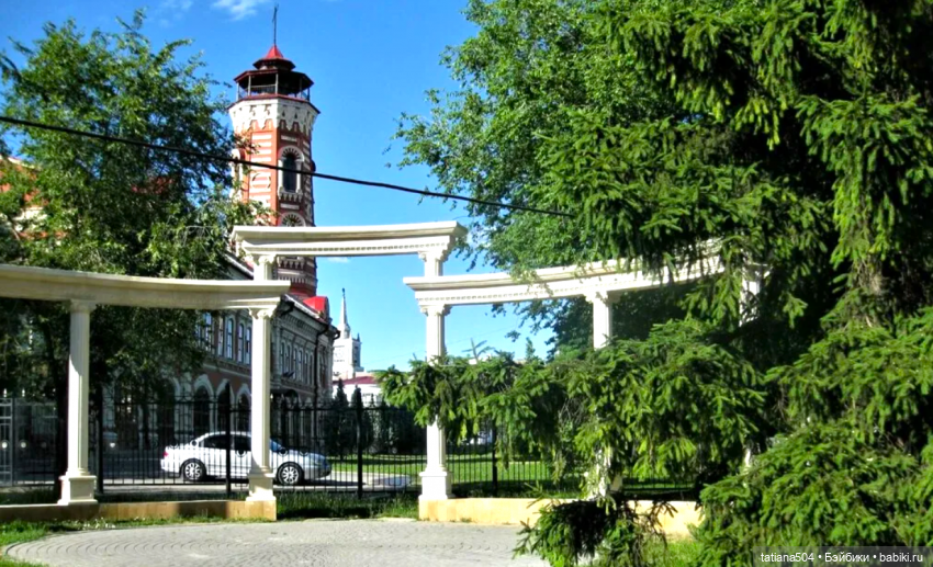 Маша в «Комсомольском садике»