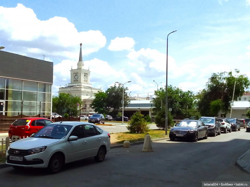 Городская зарисовка с Нанетт