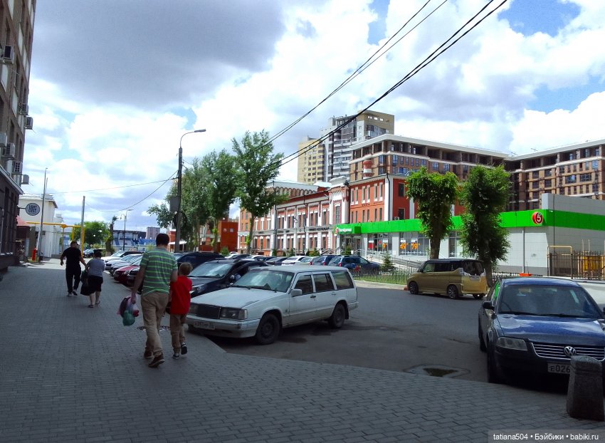 Городская зарисовка с Нанетт