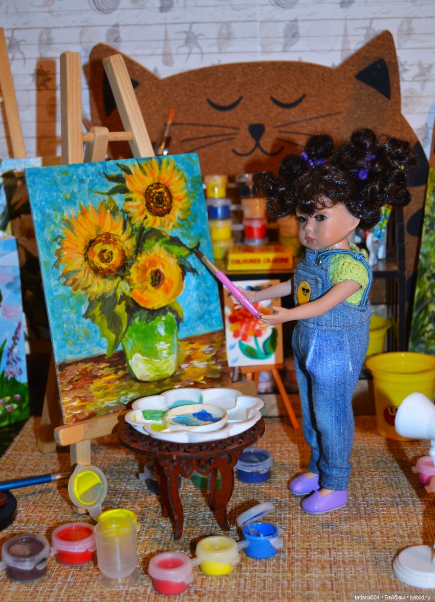 Кто учитель рисования? Маша…