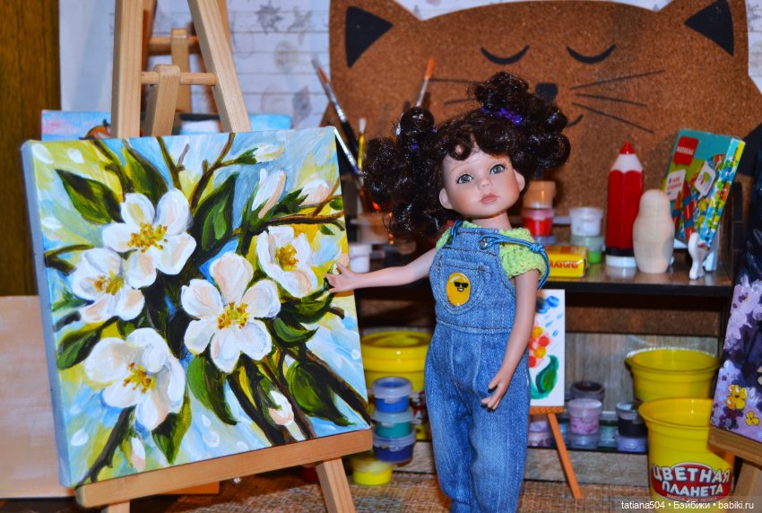 Кто учитель рисования? Маша…