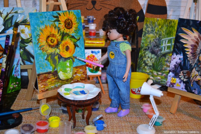 Кто учитель рисования? Маша…