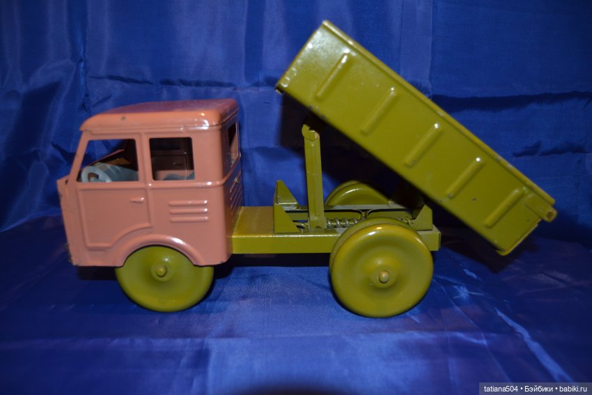 История Волгоградского завода металлопластмассовой игрушки