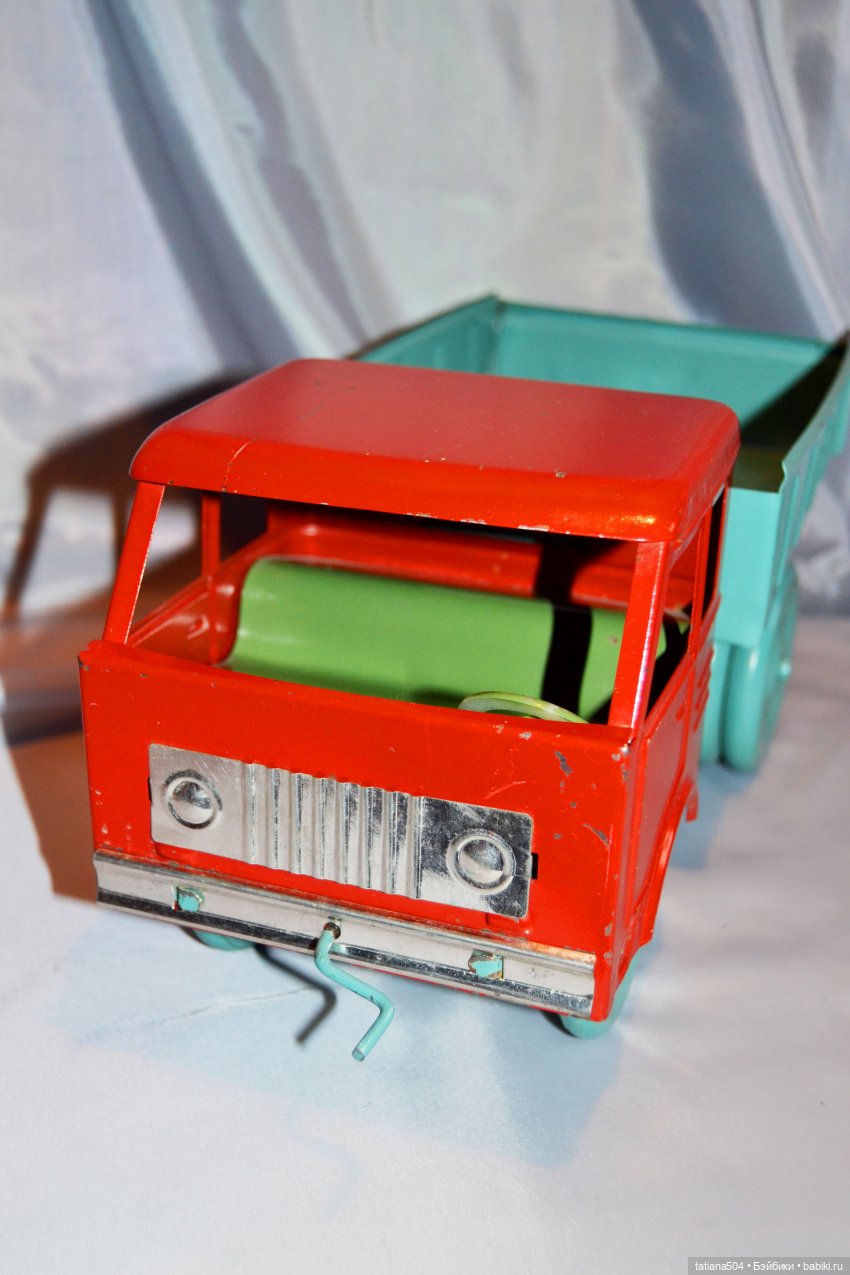 История Волгоградского завода металлопластмассовой игрушки