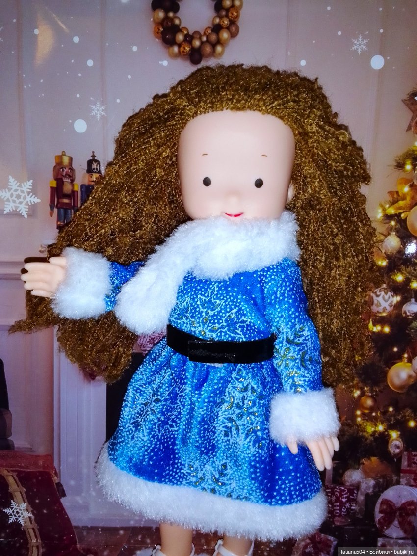 Рождество, красный Кардинал и малышка Петси