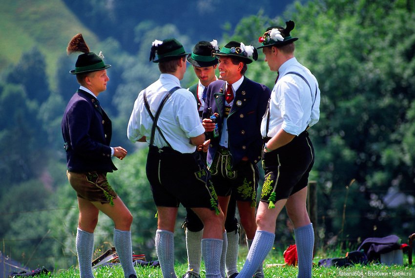 Тирольский национальный костюм: история и образы в мире кукол. Австрия (фото 4)