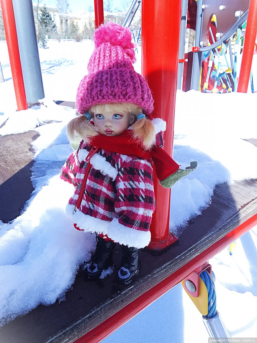 Как с нами февраль прощался, гуляли с Аришой и Машей