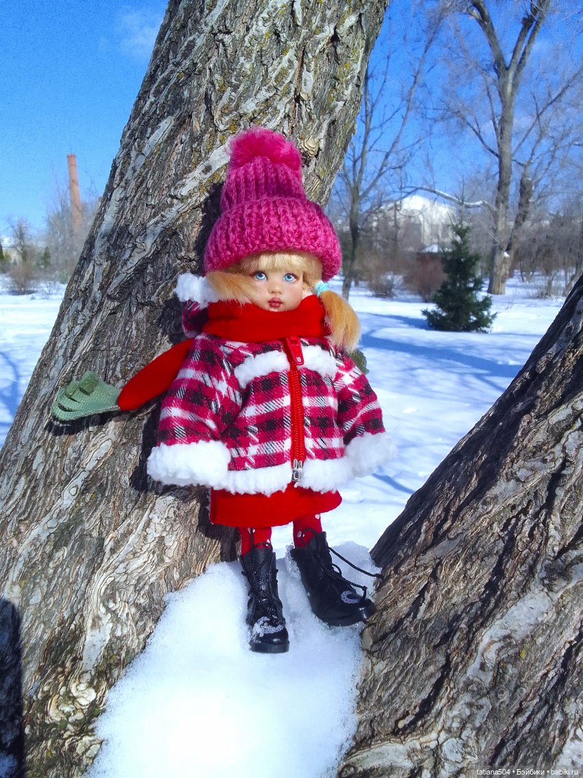 Как с нами февраль прощался, гуляли с Аришой и Машей