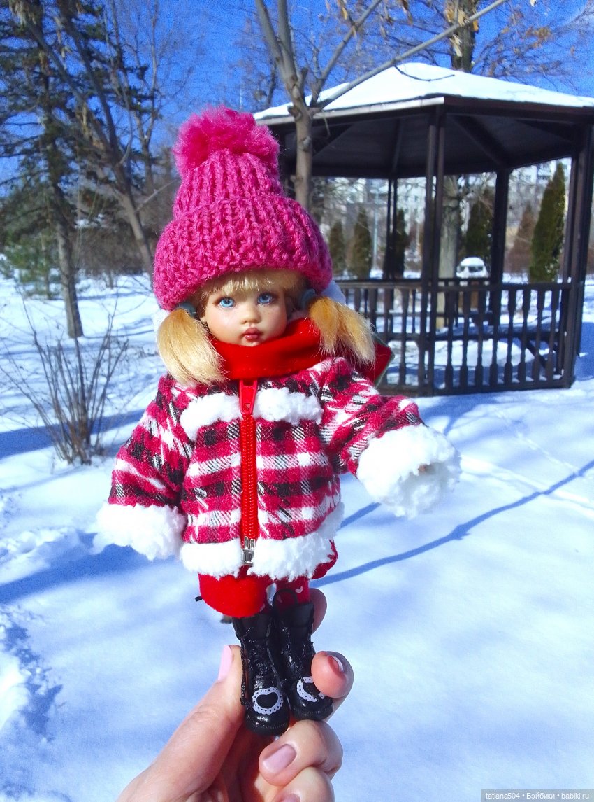 Как с нами февраль прощался, гуляли с Аришой и Машей