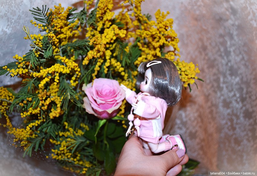 Я подарю ландыши, от души...розы, мимозы