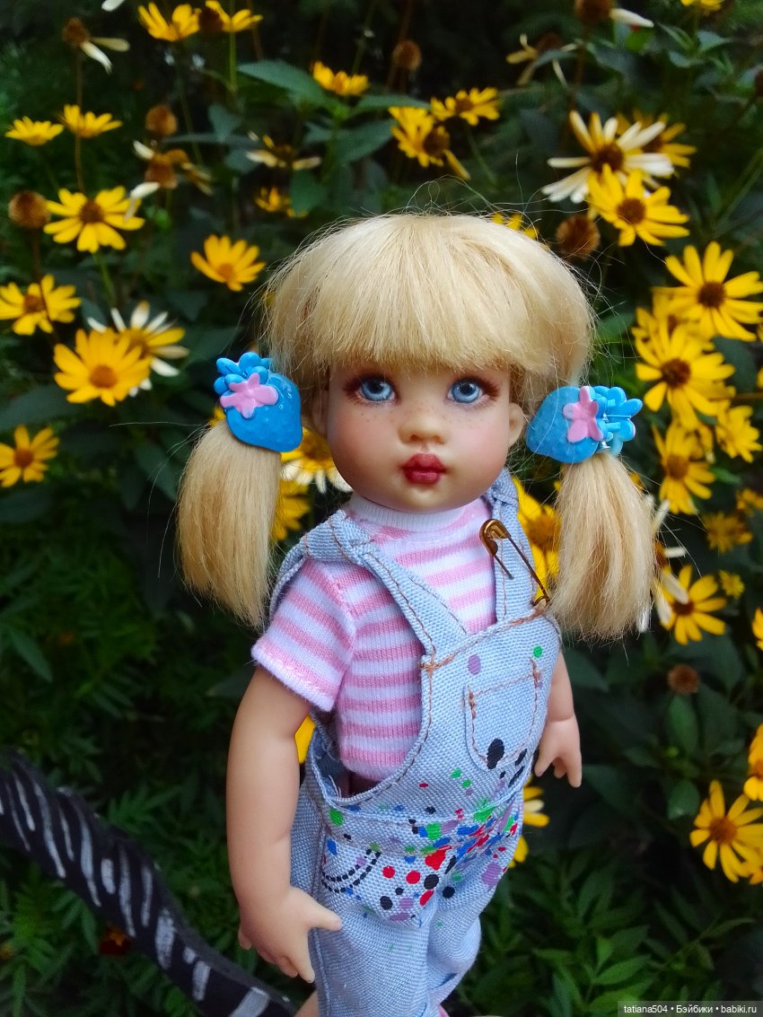 Little girls встречают осень