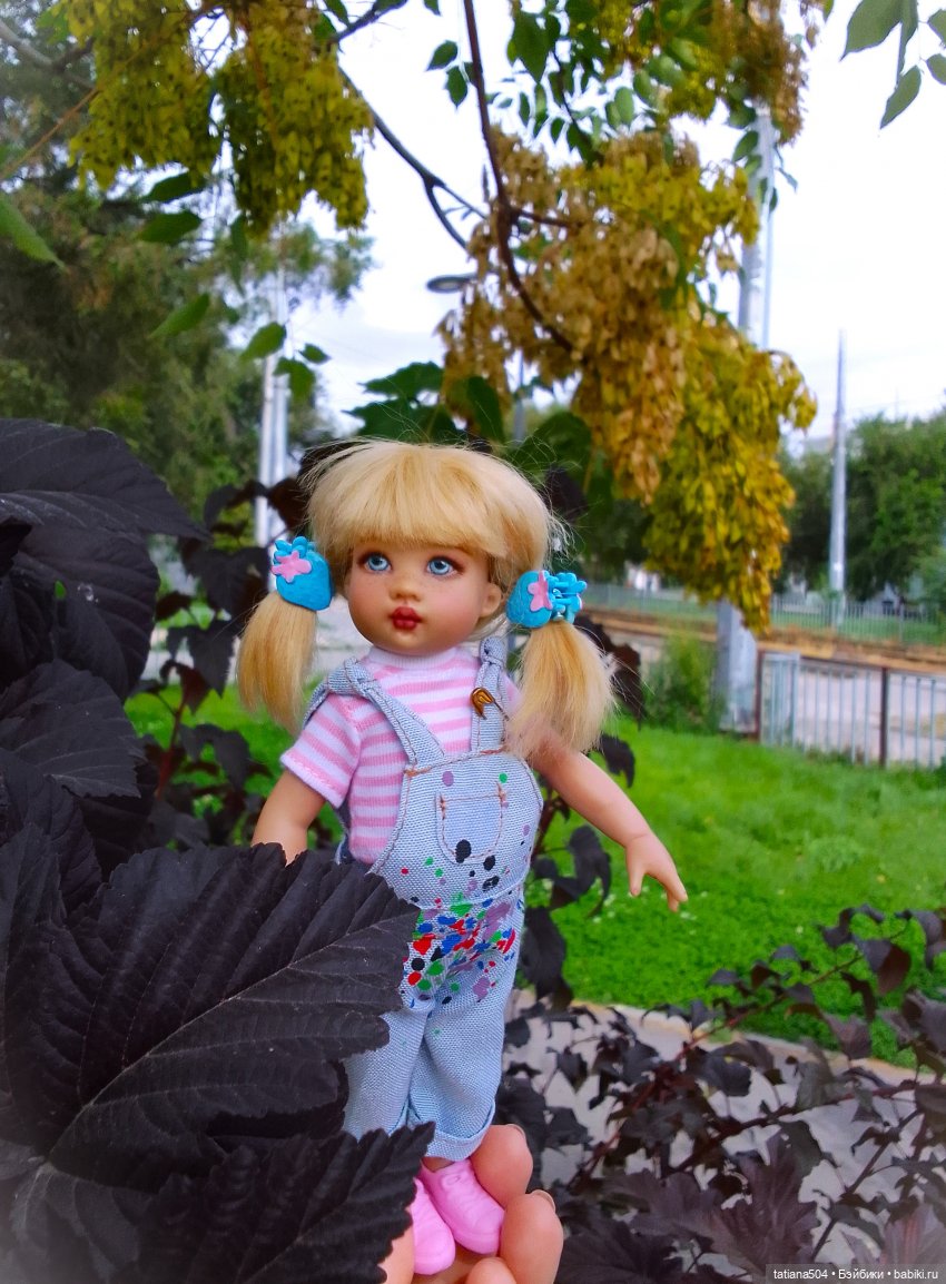 Little girls встречают осень