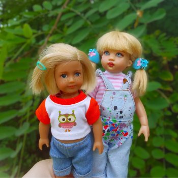 Little girls встречают осень